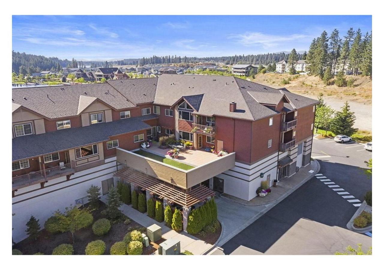 Modern Riverstone Condo With Grand Deck - Steps To Shops, Restaurants, Trails And River コー・ダリーン エクステリア 写真